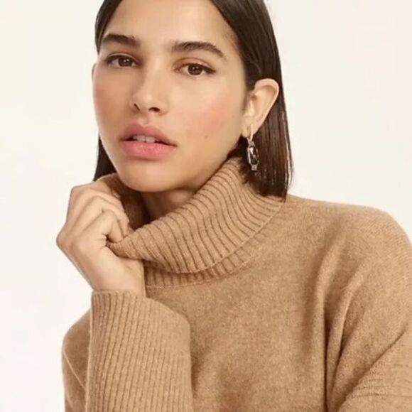 NEW J CREW Turtleneck sweater in Supersoft yarn in “Natural” - Picture 3 of 6